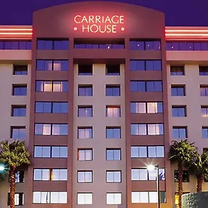 The Carriage House מלון